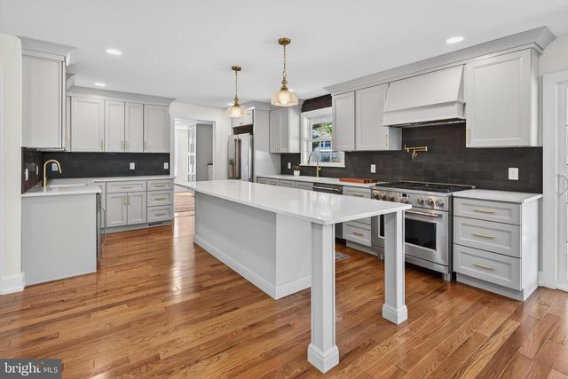 633 S EDGE PARK DR, Haddonfield, NJ 08033