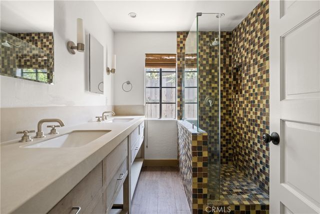 3754 Mountain View Avenue, Los Angeles, CA 90066