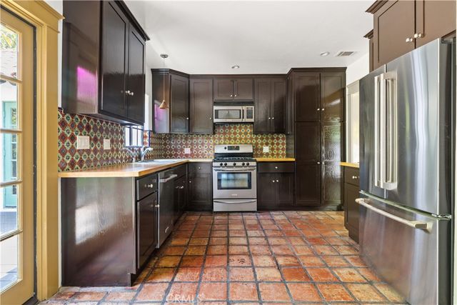 3754 Mountain View Avenue, Los Angeles, CA 90066