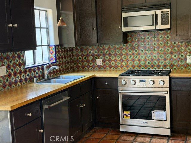 3754 Mountain View Avenue, Los Angeles, CA 90066