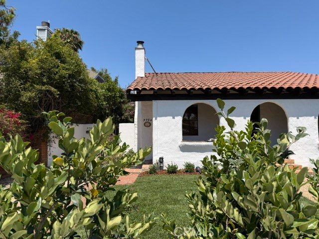3754 Mountain View Avenue, Los Angeles, CA 90066