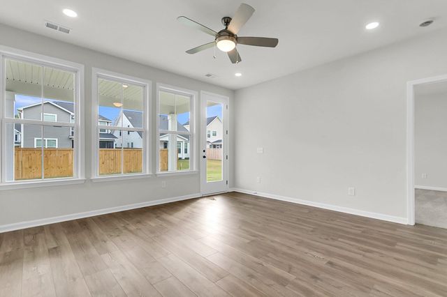 736 Southern Cypress Circle, Moncks Corner, SC 29461