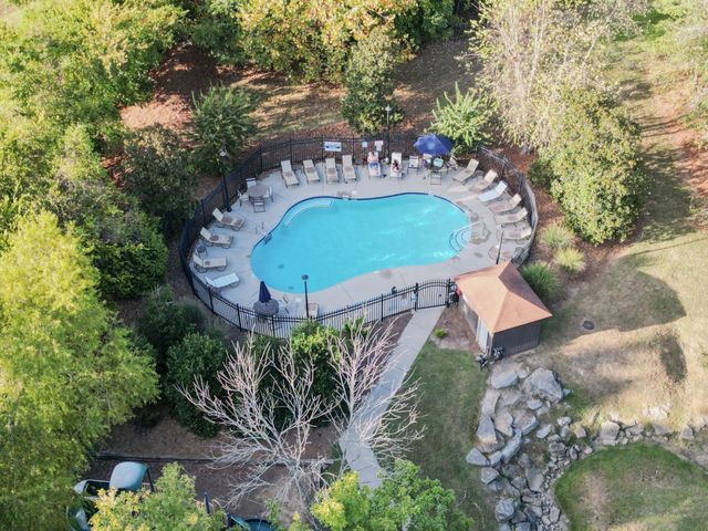 1922 Dunedin Dr, Old Hickory, TN 37138