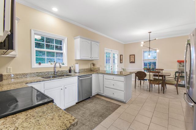 1922 Dunedin Dr, Old Hickory, TN 37138