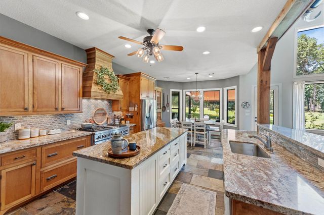 263 Pinerock Lane, Montgomery, TX 77356