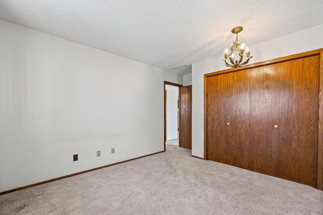 7517 Xerxes Avenue N, Brooklyn Park, MN 55444