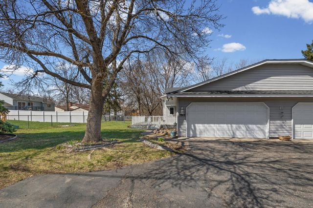 7517 Xerxes Avenue N, Brooklyn Park, MN 55444