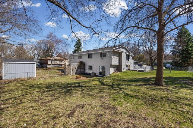 7517 Xerxes Avenue N, Brooklyn Park, MN 55444