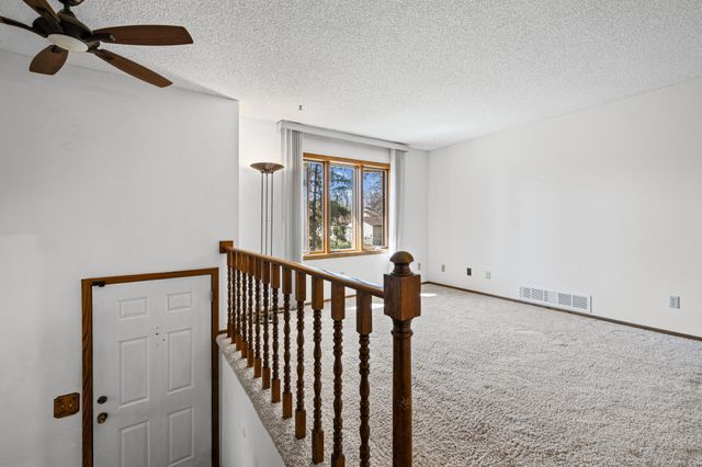 7517 Xerxes Avenue N, Brooklyn Park, MN 55444