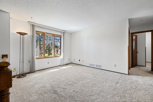 7517 Xerxes Avenue N, Brooklyn Park, MN 55444