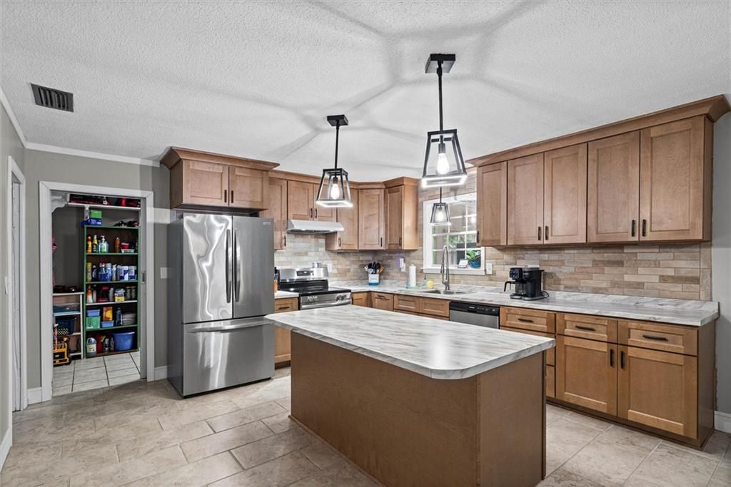 6571 Sandra Drive, Theodore, AL 36582 — photo 2