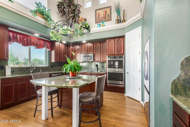 6635 S COTTONFIELDS Lane, Laveen, AZ 85339