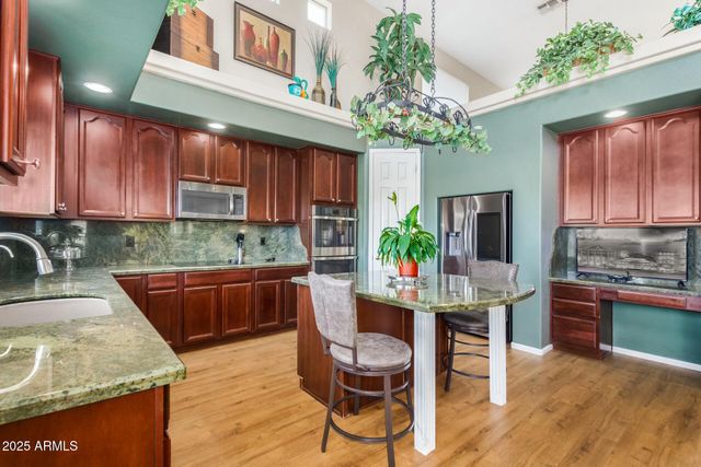 6635 S COTTONFIELDS Lane, Laveen, AZ 85339