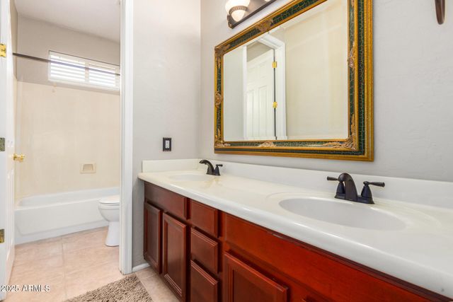 6635 S COTTONFIELDS Lane, Laveen, AZ 85339