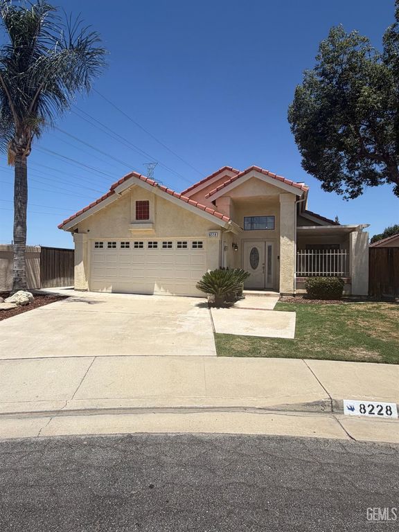 8228 Norfolk Court, Bakersfield, CA 93311