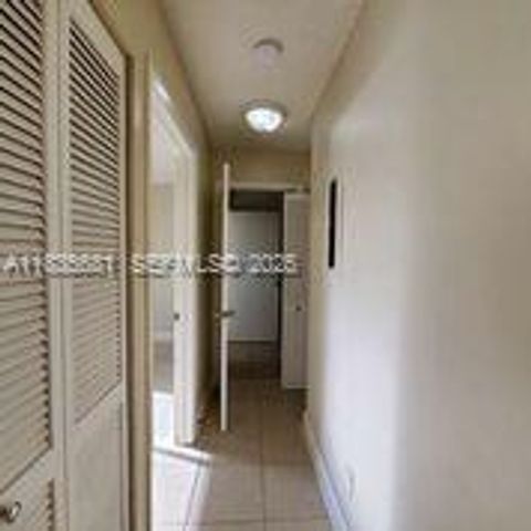 3421 NW 44th Street 103, Oakland Park, FL 33309