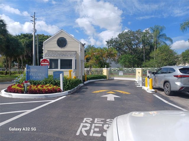 3421 NW 44th Street 103, Oakland Park, FL 33309