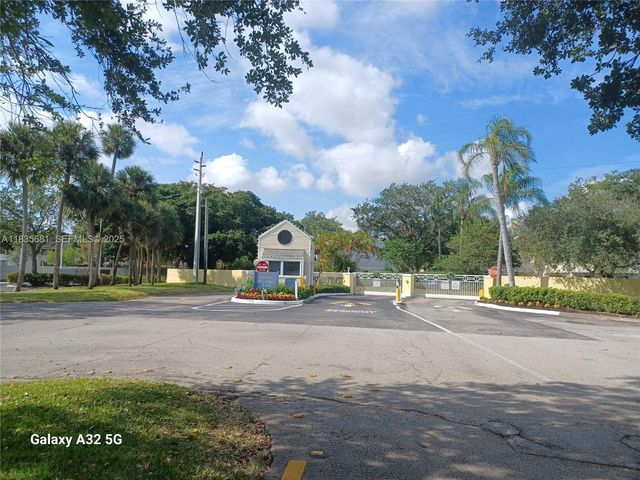 3421 NW 44th Street 103, Oakland Park, FL 33309