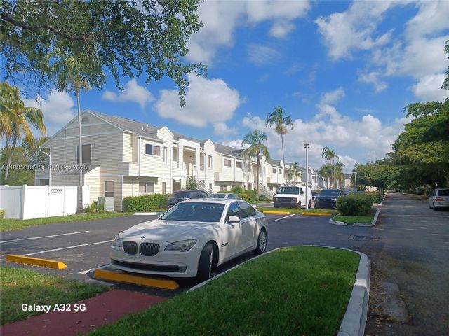 3421 NW 44th Street 103, Oakland Park, FL 33309