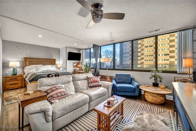 12550 Lake Avenue 101, Lakewood, OH 44107