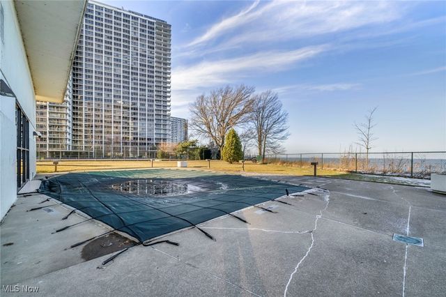 12550 Lake Avenue 101, Lakewood, OH 44107