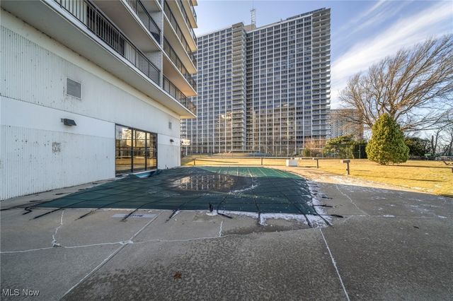 12550 Lake Avenue 101, Lakewood, OH 44107