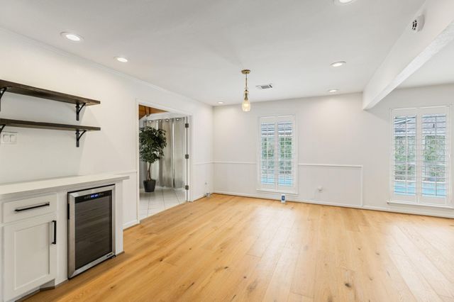 10118 Chevy Chase Drive, Houston, TX 77042