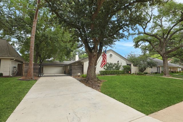 10118 Chevy Chase Drive, Houston, TX 77042