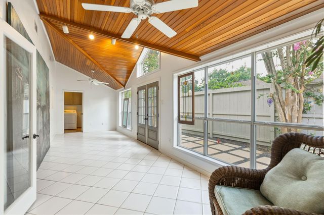 10118 Chevy Chase Drive, Houston, TX 77042