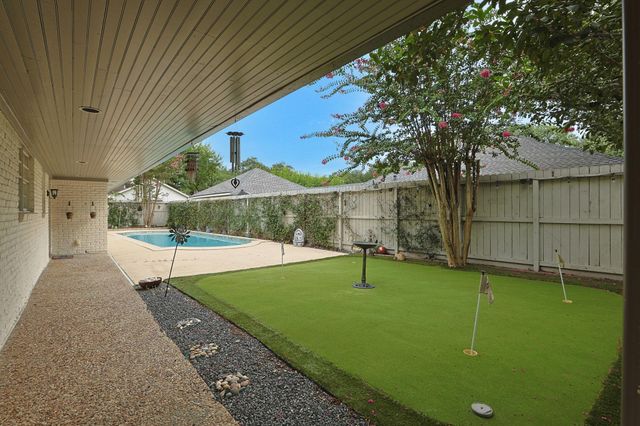 10118 Chevy Chase Drive, Houston, TX 77042