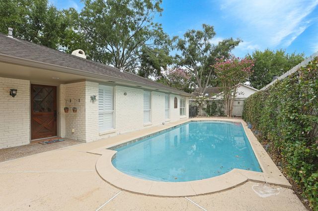 10118 Chevy Chase Drive, Houston, TX 77042