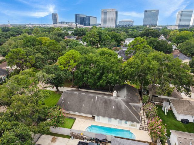 10118 Chevy Chase Drive, Houston, TX 77042