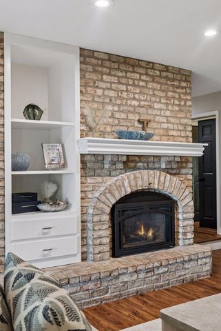 5720 Oakview Lane N, Plymouth, MN 55442