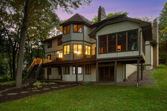 5720 Oakview Lane N, Plymouth, MN 55442