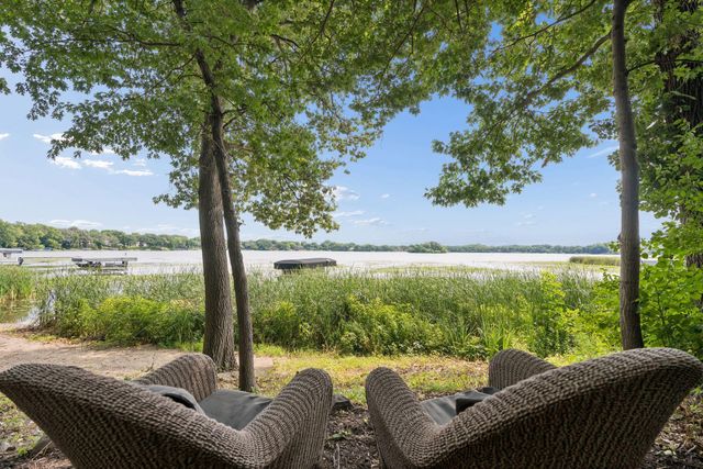 5720 Oakview Lane N, Plymouth, MN 55442