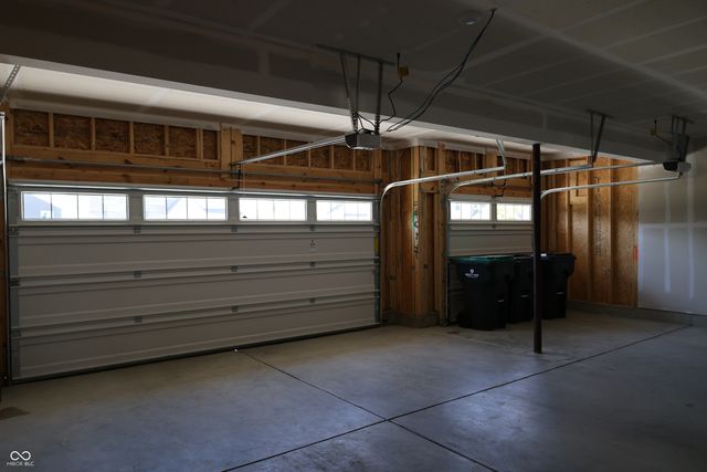 1819 Vista Ridge Drive, Greenwood, IN 46143