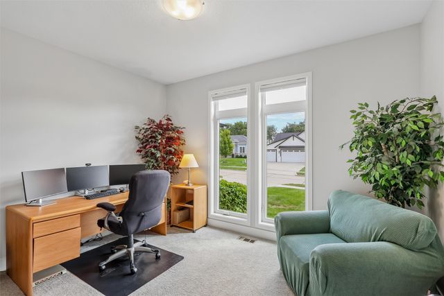 14601 Sutton Drive, Urbandale, IA 50323