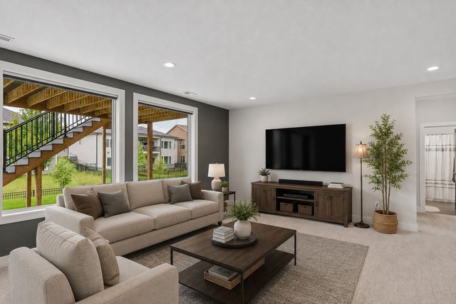 14601 Sutton Drive, Urbandale, IA 50323