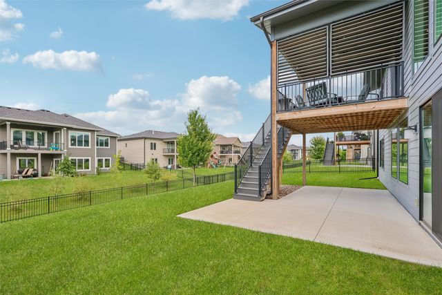 14601 Sutton Drive, Urbandale, IA 50323