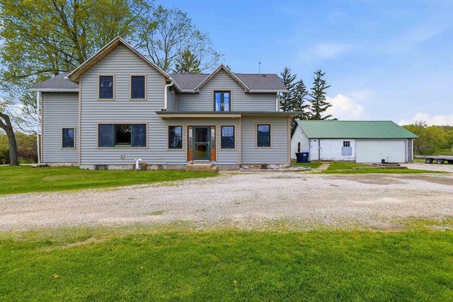 W7892 County W Road, Beaver Dam, WI 53916