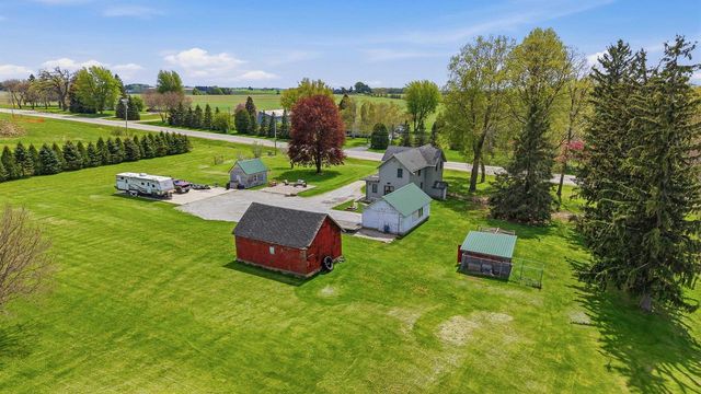 W7892 County W Road, Beaver Dam, WI 53916