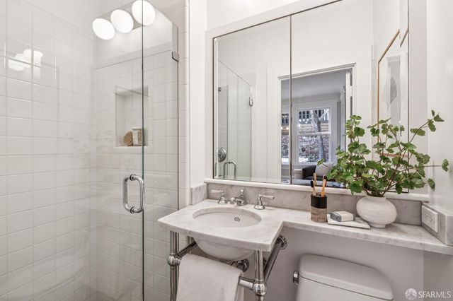 1859 Vallejo Street 2, San Francisco, CA 94123