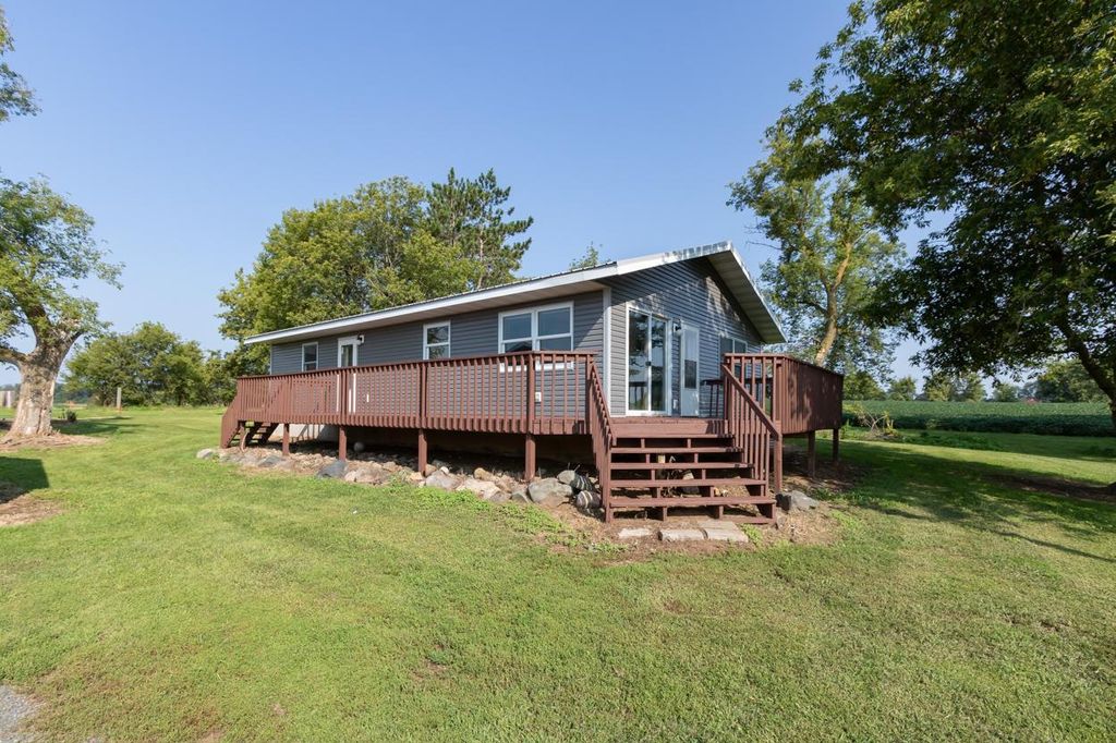 2121 Wi-35, Eureka, WI 54858