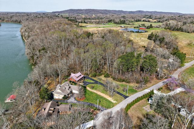 142 Rayahs Way, Quebeck, TN 38579