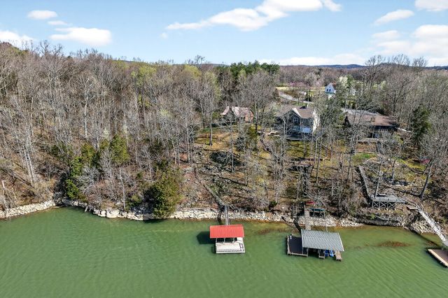 142 Rayahs Way, Quebeck, TN 38579