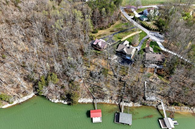 142 Rayahs Way, Quebeck, TN 38579