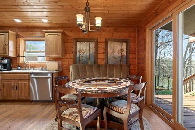 142 Rayahs Way, Quebeck, TN 38579