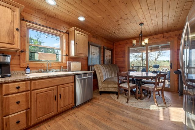 142 Rayahs Way, Quebeck, TN 38579