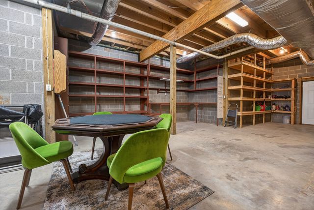 142 Rayahs Way, Quebeck, TN 38579