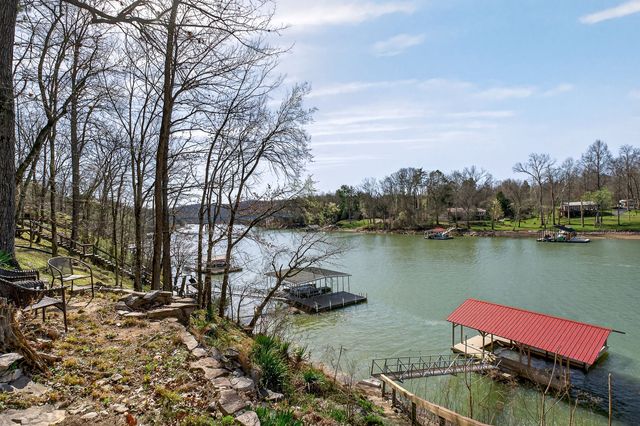 142 Rayahs Way, Quebeck, TN 38579